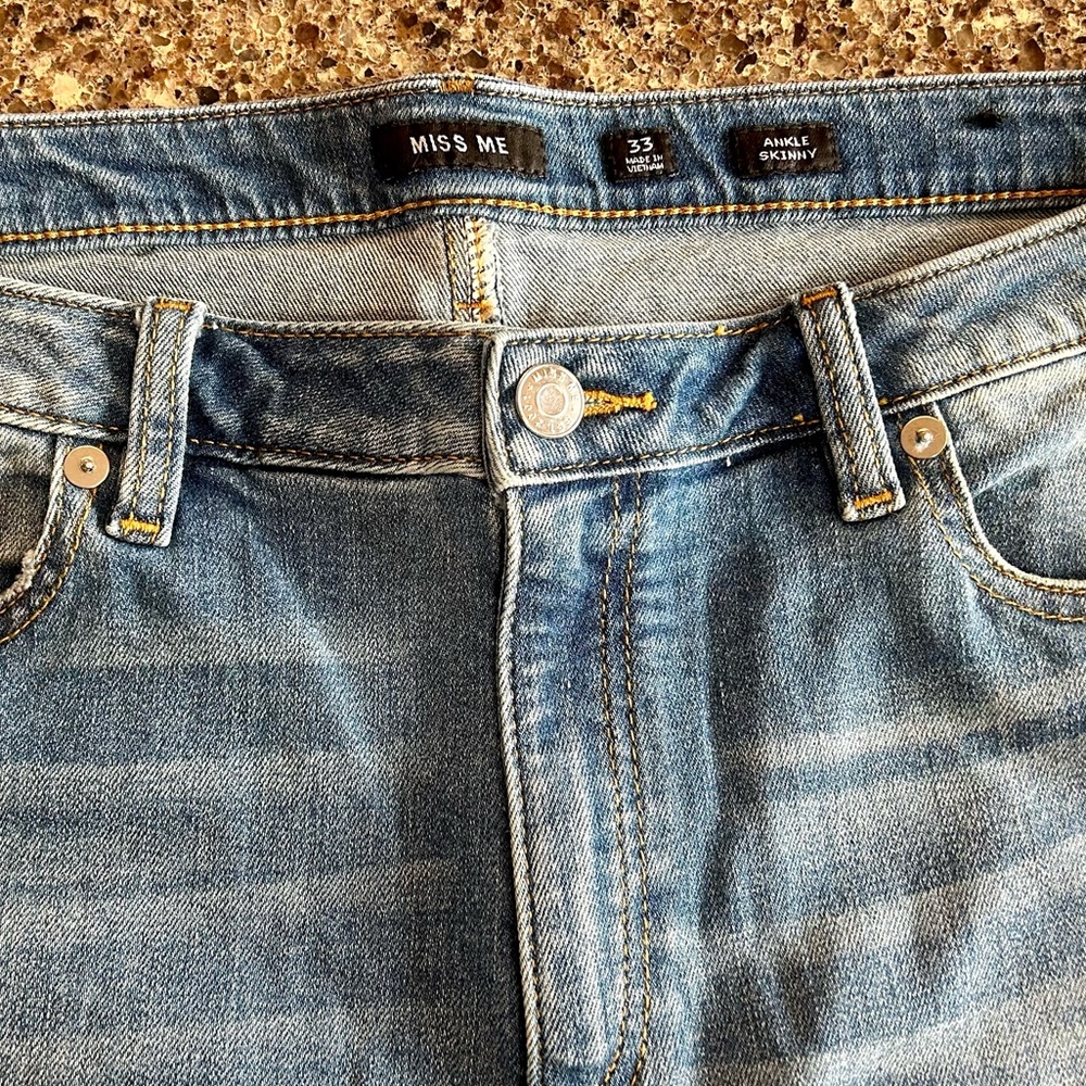 Miss Me Women’s Size 33 Ankle Skinny Jeans